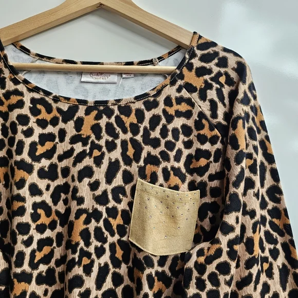 NWT Quacker Factory Leopard Print Top With Rhinestone Pocket, Long Sleeves, 2X - Picture 3 of 13